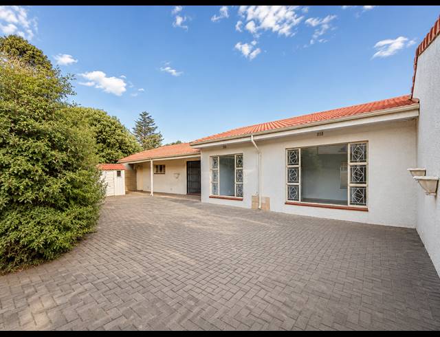 3 BEDROOM TOWNHOUSE FOR SALE IN THREE RIVERS